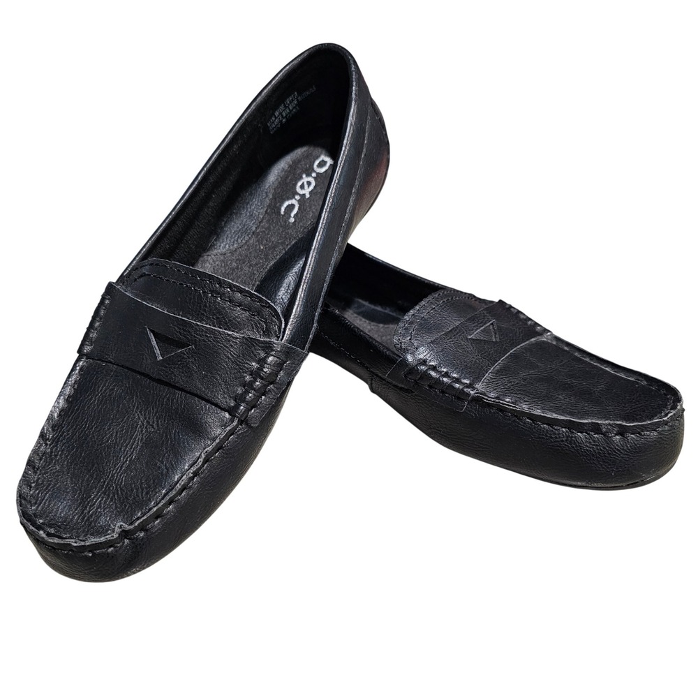 BOC (Born Concepts) Black Vegan Leather Loafer Flats Women's Size 7 Slip On